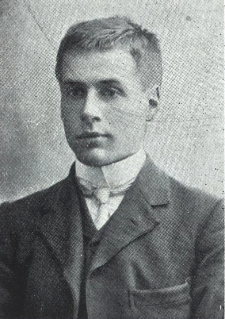 E E V Colocott, Dux 1902 <br/>(Annual Report 1902).